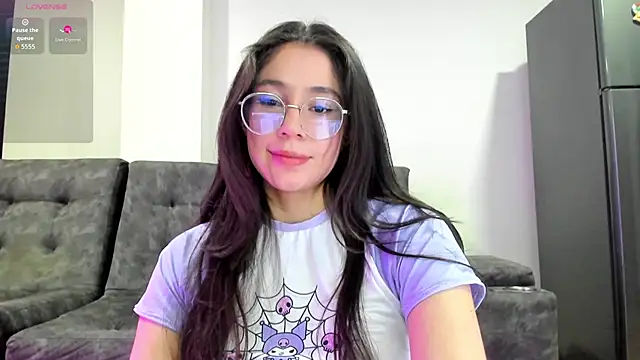 Snapshot of emmadiaz1 chatting on October 29, 2025, 2:47 am emmadiaz1 online show from October 29, 2025, 2:47 am