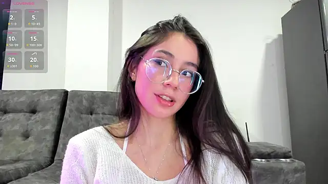 Snapshot of emmadiaz1 chatting on December 2, 2025, 4:18 am emmadiaz1 online show from December 2, 2025, 4:18 am