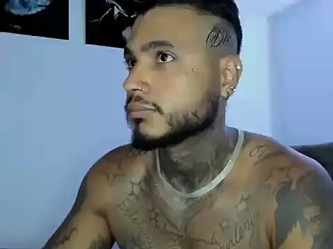 Snapshot of Exotic_tatto27121 chatting on June 21, 2026, 8:00 pm Exotic tatto27121 online show from June 21, 2026, 8:00 pm
