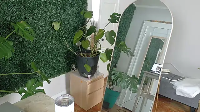 MistressKatie13xxx online show from February 6, 2026, 7:06 pm