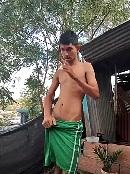 Valentinacuc online show from September 17, 2025, 11:12 am