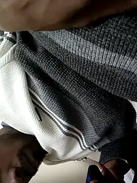 devilsam3327 online show from December 22, 2025, 4:48 pm