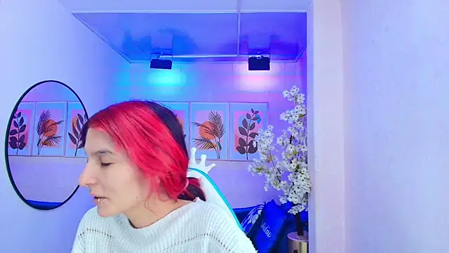 Dafne huges online show from September 24, 2025, 7:39 pm