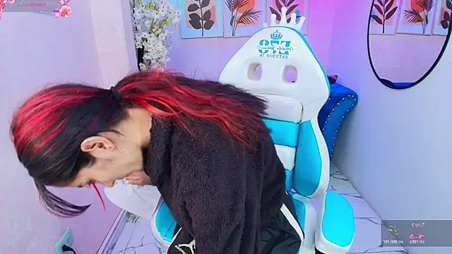 Dafne huges online show from November 19, 2025, 7:14 pm