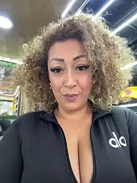 Snapshot of Katti_Barrera chatting on June 25, 2026, 7:51 pm Katti Barrera online show from June 25, 2026, 7:51 pm