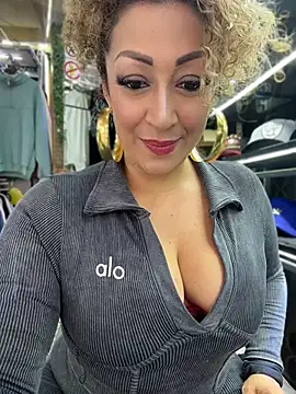 Snapshot of Katti_Barrera chatting on July 2, 2026, 8:26 pm Katti Barrera online show from July 2, 2026, 8:26 pm