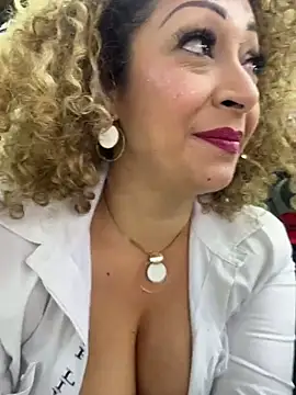 Snapshot of Katti_Barrera chatting on July 25, 2026, 9:45 pm Katti Barrera online show from July 25, 2026, 9:45 pm