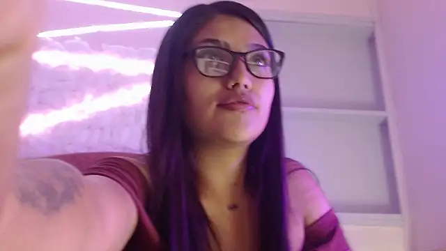 SarahStones online show from January 24, 2025, 6:35 am