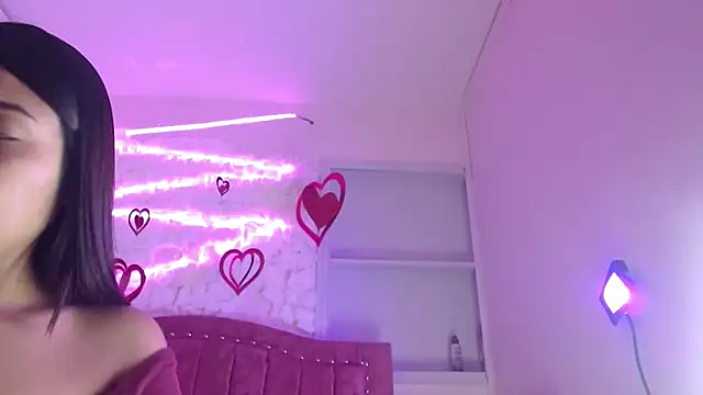 SarahStones online show from March 12, 2025, 3:46 am