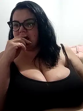 Madisonpalacio online show from October 31, 2025, 2:45 am