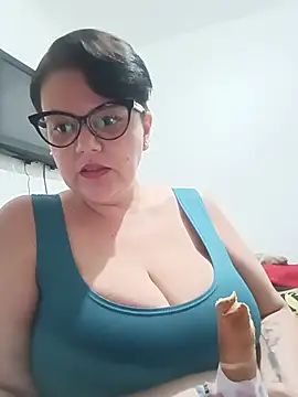 Snapshot of Madisonpalacio chatting on July 16, 2026, 6:36 pm Madisonpalacio online show from July 16, 2026, 6:36 pm