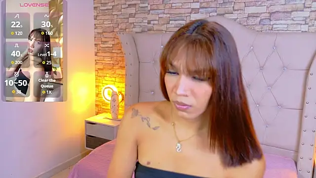 Sara-Smith- online show from April 22, 2026, 11:45 am