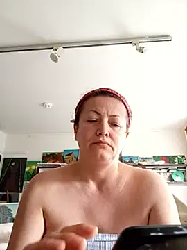 MariaAnaSunshine online show from September 14, 2025, 9:52 am