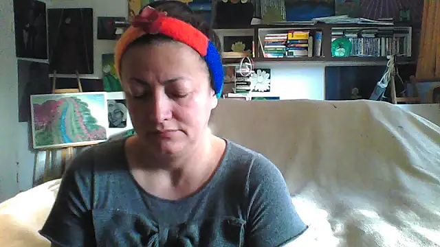 MariaAnaSunshine online show from October 21, 2025, 7:20 am