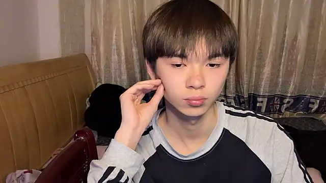 xiaottt1918 online show from January 11, 2025, 12:40 pm