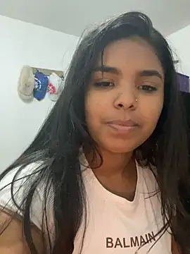 zoe roux21 online show from October 20, 2025, 11:16 pm