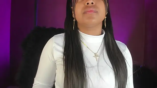 zoe roux21 online show from November 29, 2025, 2:14 am