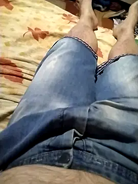 nudistu021 online show from April 23, 2026, 3:47 pm