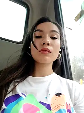 scarlet castro online show from November 1, 2025, 7:49 pm