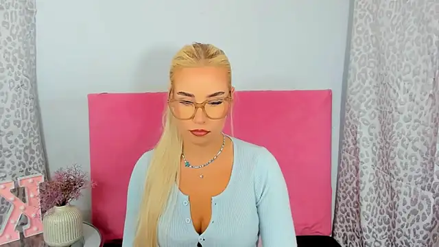 KristyHoney online show from September 26, 2025, 11:36 am