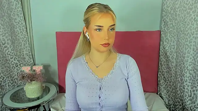 KristyHoney online show from February 22, 2026, 3:21 pm