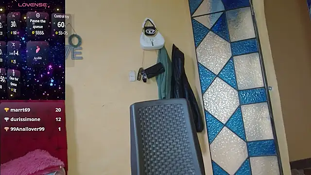 cristinamontiel online show from January 24, 2025, 7:18 pm