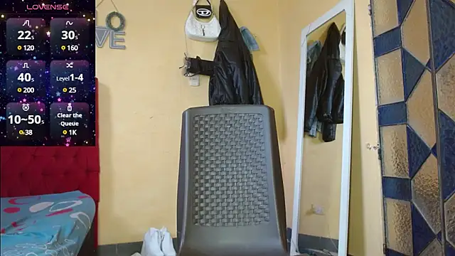 cristinamontiel online show from February 27, 2025, 2:32 pm