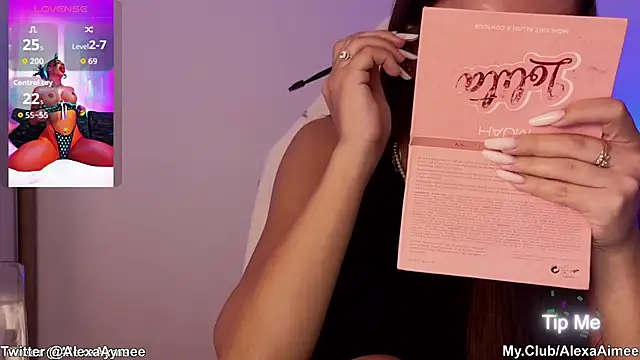 Snapshot of AlexaAimee chatting on November 4, 2025, 4:33 am AlexaAimee online show from November 4, 2025, 4:33 am