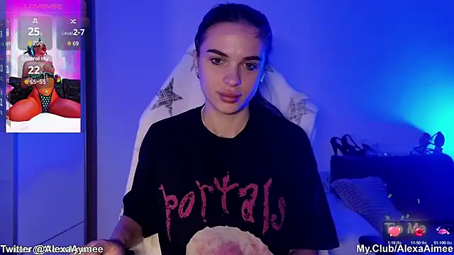 Snapshot of AlexaAimee chatting on November 9, 2025, 9:40 am AlexaAimee online show from November 9, 2025, 9:40 am