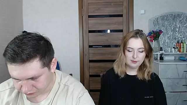 Kristy-Max online show from February 7, 2025, 4:06 am