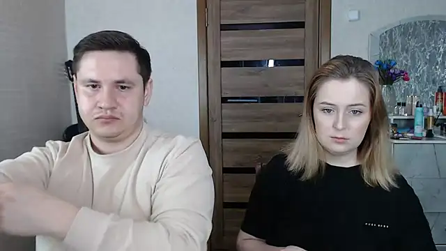 Kristy-Max online show from February 11, 2025, 6:33 pm