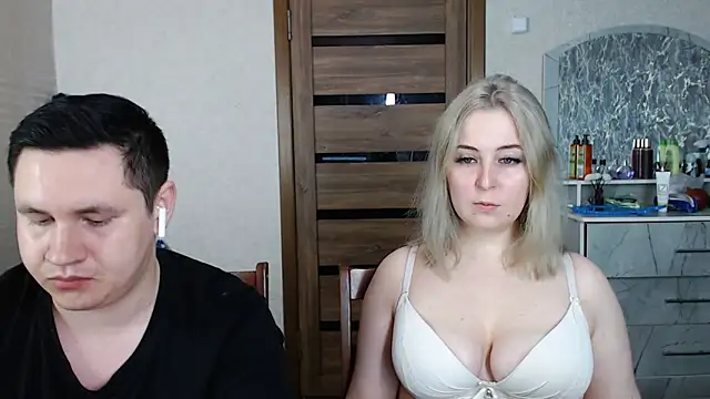 Kristy-Max online show from March 4, 2025, 7:43 pm