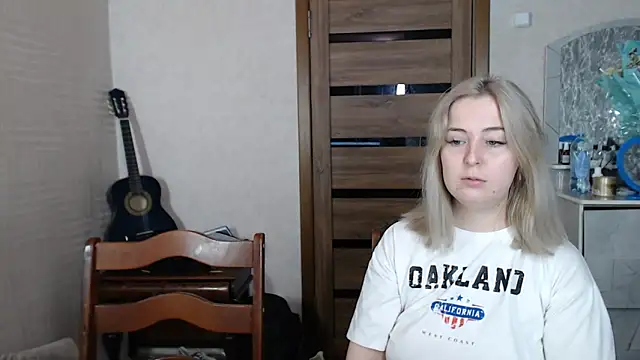 Kristy-Max online show from March 17, 2025, 7:46 am