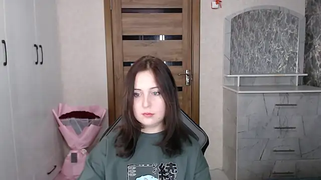 Kristy-Max online show from November 5, 2025, 9:15 pm