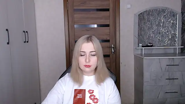 Kristy-Max online show from January 13, 2026, 7:41 pm