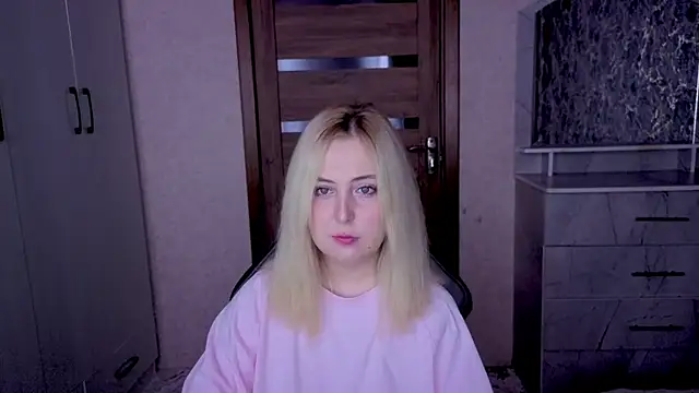 Kristy-Max online show from April 8, 2026, 9:48 pm