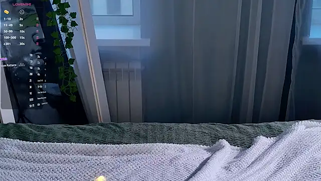 SunnyRisha online show from September 30, 2025, 5:01 am