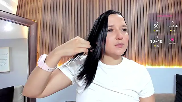 Snapshot of _EmilyJireh_ chatting on July 15, 2026, 7:30 pm EmilyJireh online show from July 15, 2026, 7:30 pm