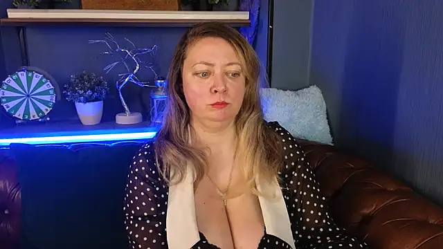 Snapshot of JesiaFoxi chatting on January 4, 2025, 12:27 pm JesiaFoxi online show from January 4, 2025, 12:27 pm
