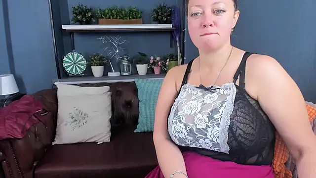 Snapshot of JesiaFoxi chatting on September 23, 2025, 10:40 am JesiaFoxi online show from September 23, 2025, 10:40 am