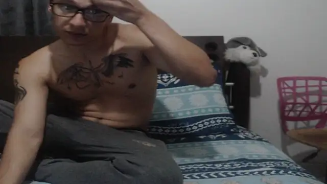 Tobicutee online show from May 1, 2026, 3:33 am