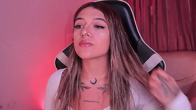 ashleyvalirya online show from January 6, 2026, 4:05 am