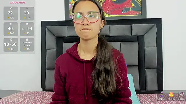 tatiana valencia online show from January 3, 2025, 8:54 pm