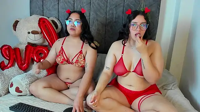 maddie-and-chelsea- online show from February 14, 2026, 10:06 pm