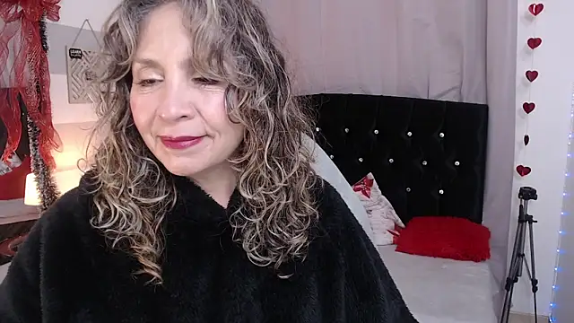 Afrodita sg online show from January 6, 2026, 2:10 pm