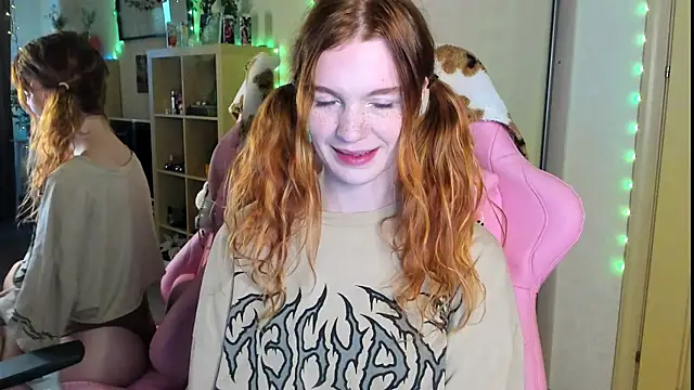 Sunny Elly online show from October 12, 2025, 8:24 am