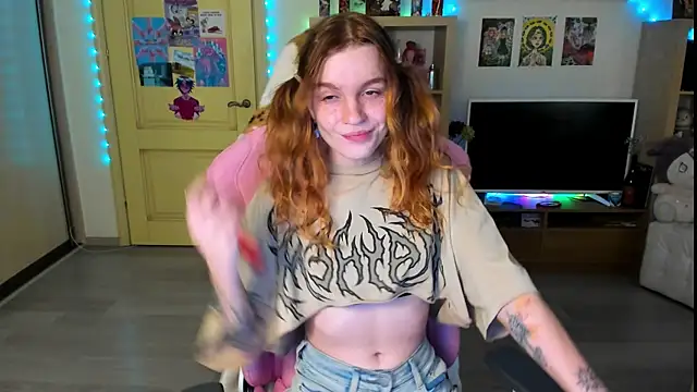 Sunny Elly online show from October 14, 2025, 3:46 pm