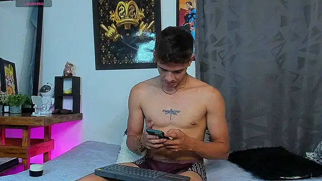 cristofer 988 online show from September 12, 2025, 2:44 am