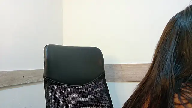 Snapshot of Alexa_Miss chatting on January 18, 2025, 12:13 am Alexa Miss online show from January 18, 2025, 12:13 am