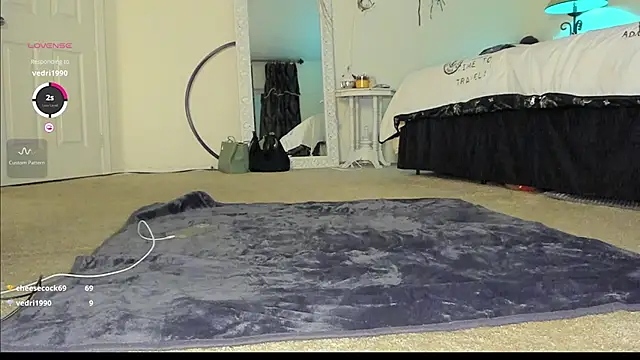 Peaches N Kreme online show from December 3, 2024, 2:58 am